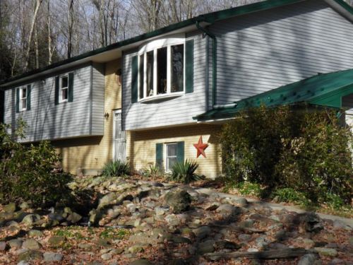 116 Buck Mountain Rd, Weatherly, PA 18255-4928