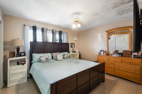 690 50 St, Hialeah FL  33013-1624 exterior