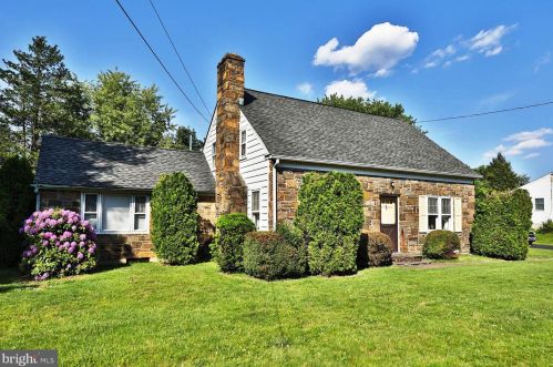 2823 Old Welsh Rd, Willow Grove, PA 19090-3935