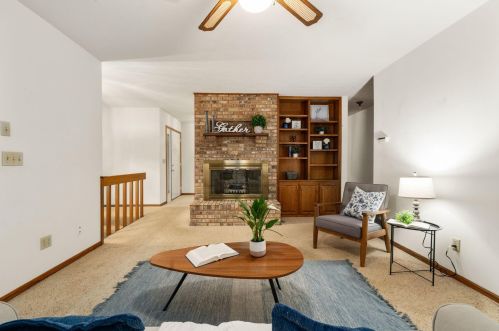 2375 Chickasaw Dr, London OH  43140-9014 exterior