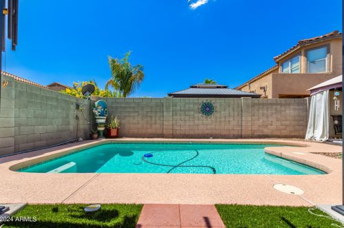17868 183rd Ave, Sun City, AZ 85374-3951