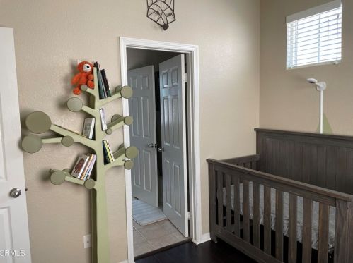 3121 Lisbon Ln, Oxnard CA  93036-5347 exterior