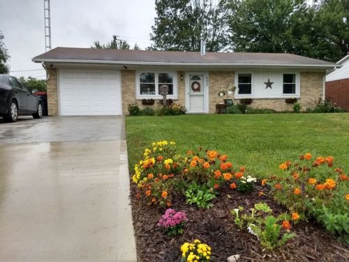 595 Sunset Dr, Piqua, OH 45356-4435