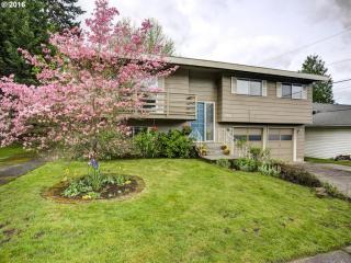 1103 174th Ave, Portland, OR 97230-6308