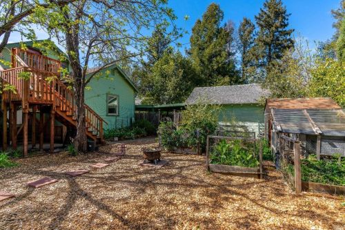 753 Oak St, Ukiah CA  95482-3901 exterior
