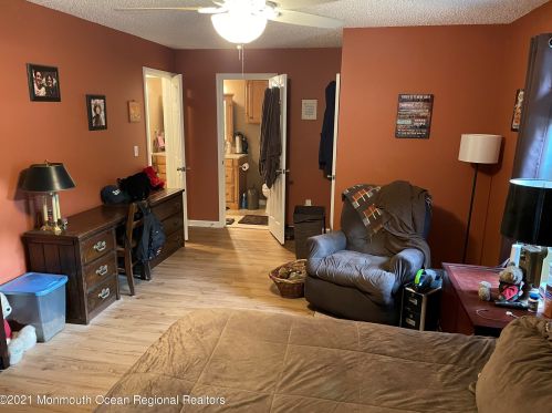 410 Daisy Ct, Jackson Twp NJ  08527-2585 exterior