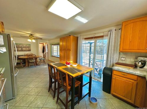 45 Eisenhower Dr, Middletown NY  10940-4543 exterior