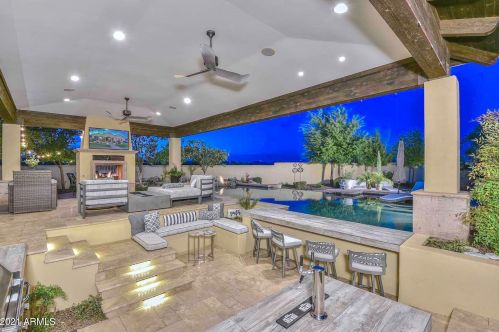 7594 Quail Ave, Glendale, AZ 85308-2506