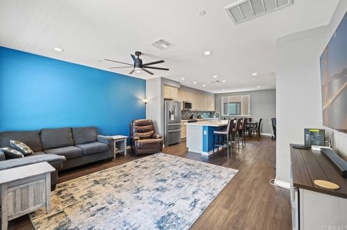 2812 Glassell St, Orange CA  92865-1002 exterior