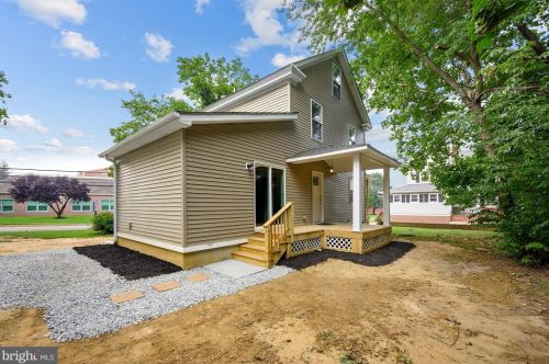 12 Poplar St, Swedesboro NJ  08085-1228 exterior