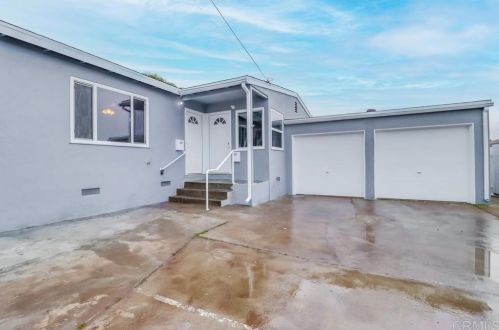 9261-63 Earl St, La Mesa CA  91942-3842 exterior