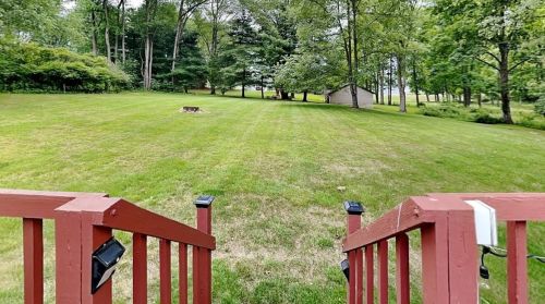 328 Mohican Trl, Mercer PA  16137-9333 exterior