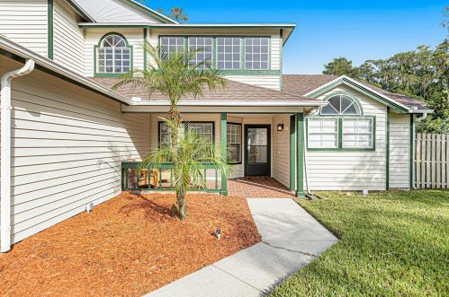 7445 Swan Lake Dr, New Port Richey, FL 34655-4046