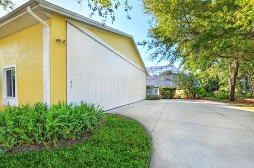 2585 Spruce Creek Blvd, Daytona Beach FL  32128-6787 exterior