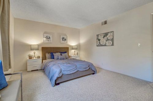 880 Stonegate Dr, South San Francisco CA  94080-1562 exterior