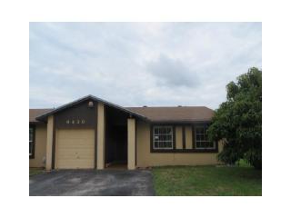 9430 Meadows Cir, Hollywood, FL 33025-2600