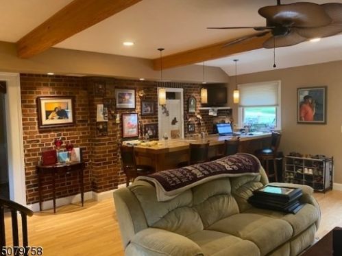 170 Old Turnpike Rd, Port Murray, NJ 07865-3218