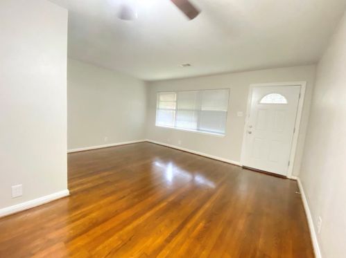 405 Farrer St, Angleton TX  77515-5025 exterior