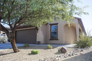 10372 High Bluff Dr, Santa Rita, AZ 85641-6844
