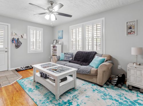 3828 Grandview Dr, Ogden, UT 84403-1940