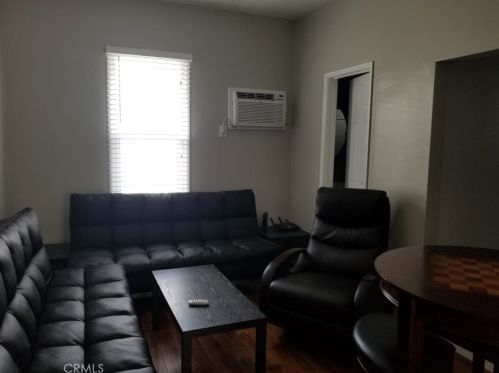 7233 Painter Ave, Whittier CA 90602-3556 exterior