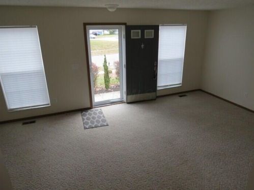 2083 Tonda Ln, Darbydale, OH 43123-3770