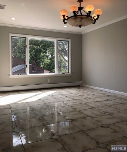333 9th St, Palisades Park NJ  07650-2203 exterior