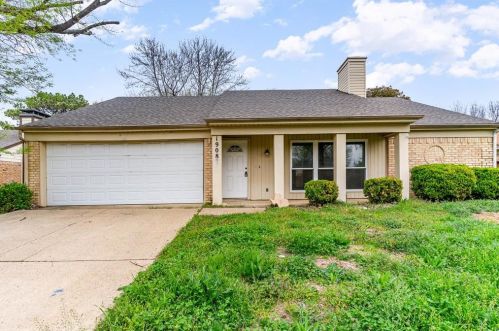 1908 Pin Oak Dr, Lewisville TX  75028-1252 exterior