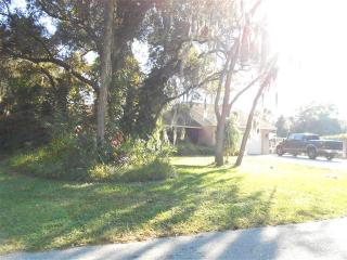 1423 Maple St, Nokomis, FL 34275-2423