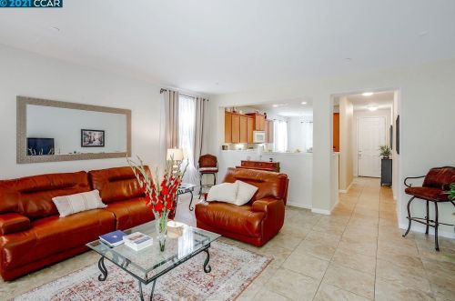 225 Silver Bell Way, Oakley CA  94561-2363 exterior