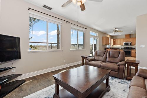 915 Mayport Dr, West Pittsburg CA  94565-4494 exterior