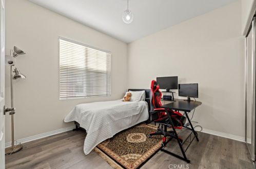 23860 Toscana Dr, Santa Clarita CA  91354-3015 exterior