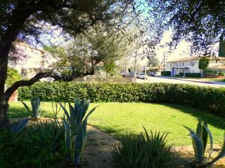 5705 Camellia Ave, North Hollywood CA  91601-1608 exterior