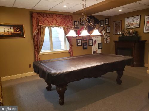 4260 Wyndemere Cir, Schnecksville PA  18078-3527 exterior