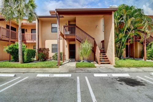 1205 Lakeview Dr, West Palm Beach, FL 33411-8708