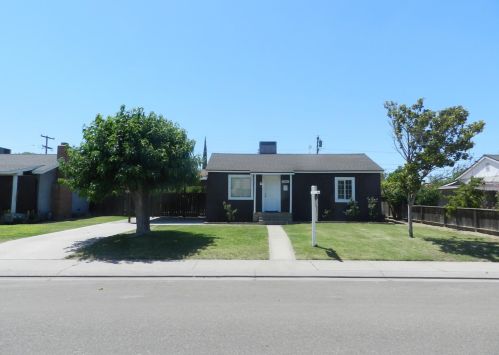 1340 Joseph St, Livingston CA  95334-1626 exterior