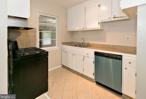 1104 Howard Ave, Gloucester NJ  08031-1534 exterior