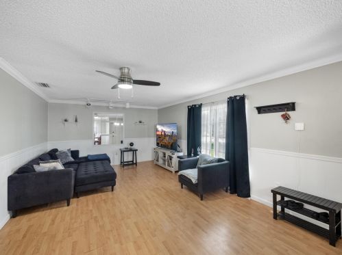 1246 16th Ave, Vero Beach, FL 32960-3769