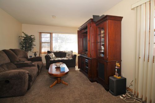 7200 Lakefield Dr, Milwaukee WI  53219-4024 exterior