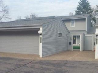 2642 Mackubin St, Saint Paul, MN 55113-2336