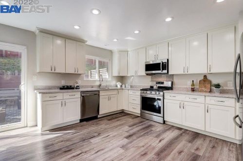16651 Kildare Rd, San Leandro CA  94578-1215 exterior