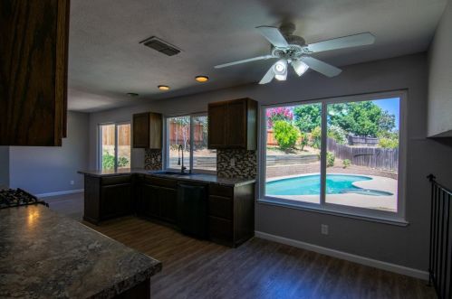 8241 Garry Oak Dr, Citrus Heights, CA 95610-0624
