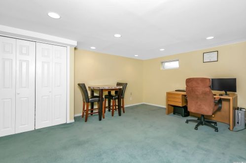 56 Haverford Rd, Hicksville NY  11801-3431 exterior