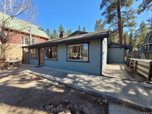 1204 Country Club Blvd, Big Bear City, CA 92314-9256