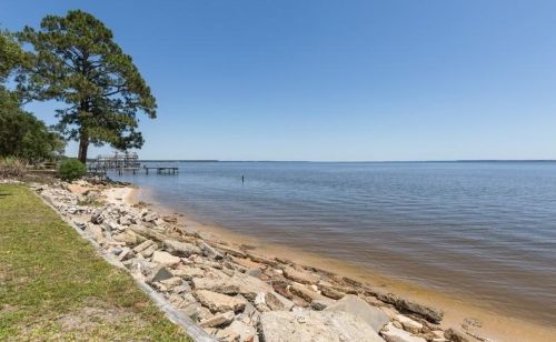 204 Bayshore Dr, Freeport, FL 32439-2105