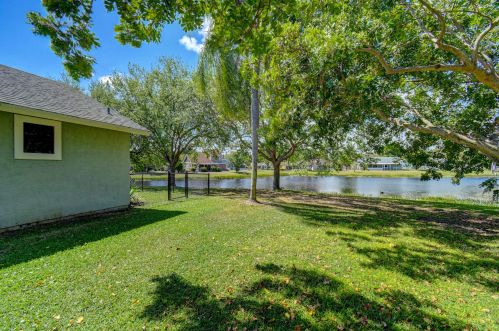 1772 Banyan Creek Cir, Boynton Beach FL  33436-4620 exterior