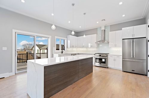 411 5th St, Palisades Park, NJ 07650-2317