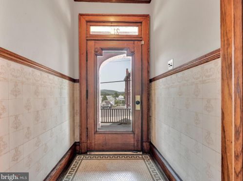 216 Main St, Schuylkill Haven PA  17972-1608 exterior