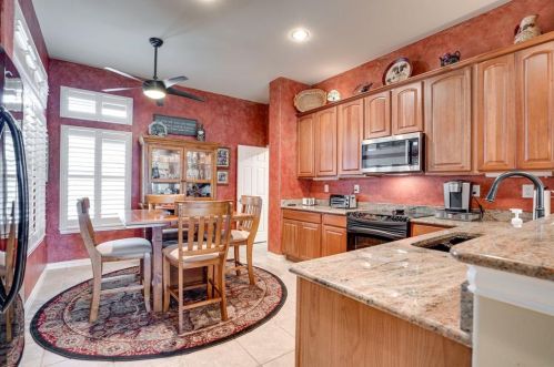 9509 Orangewood Trl, Denton TX 76207-8623 exterior