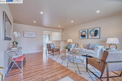 2867 Sunnybank Ln, Hayward, CA 94541-4549